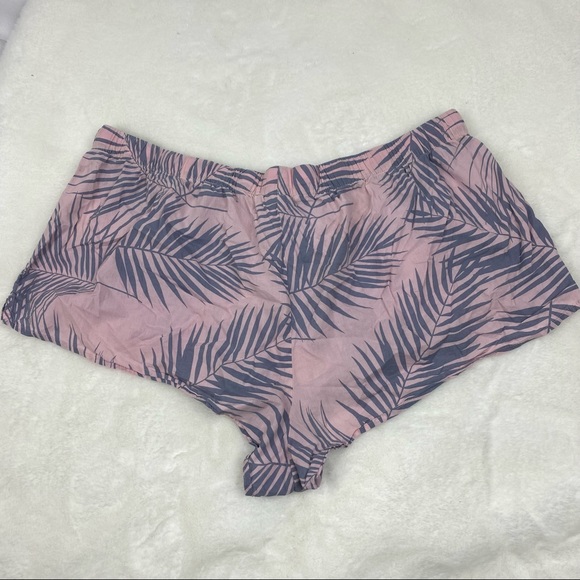Victoria Secret Pajama Leaf Print Short Shorts - Picture 5 of 7